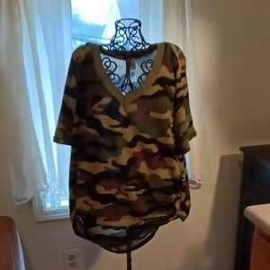 Sew In Love Camouflage V-Neck Short Sleeve Top